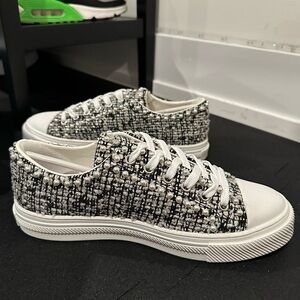 Stuart Weitzman Knotted Tweed Pearl Sneakers - NEVER WORN! Women’s 40 (9.5)
